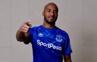 ايفرتون يعلن عن ضم اللاعب فابيان ديلف