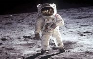 الصورة «الأكبر في العالم» لهبوط «أبولو 11» على القمر!