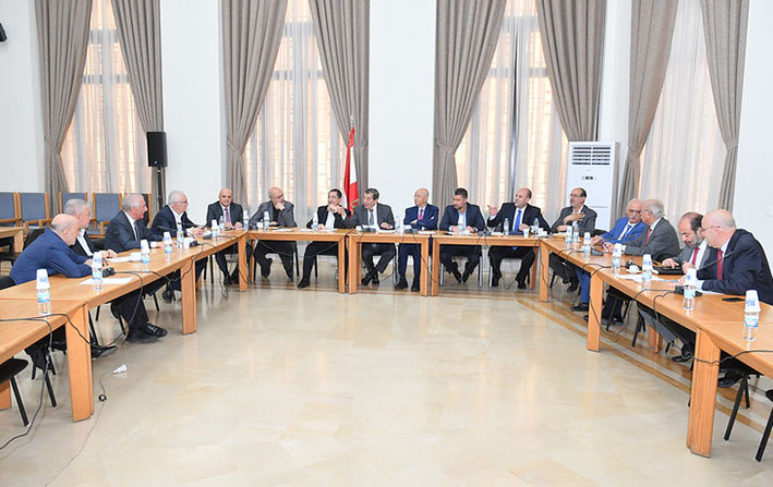 نواب البقاع يطالبون الحكومة بعقد جلسة استثنائية حول المشاكل الزراعية