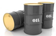 النفط يتوقف عن الصعود بفعل مؤشرات على تنامي الإمدادات