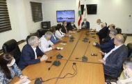 حسن يبحث مع نقابة الصيادلة قوانين التسعير
