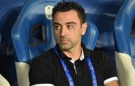 السد القطري يمدد عقد مدربه تشافي لموسم إضافي