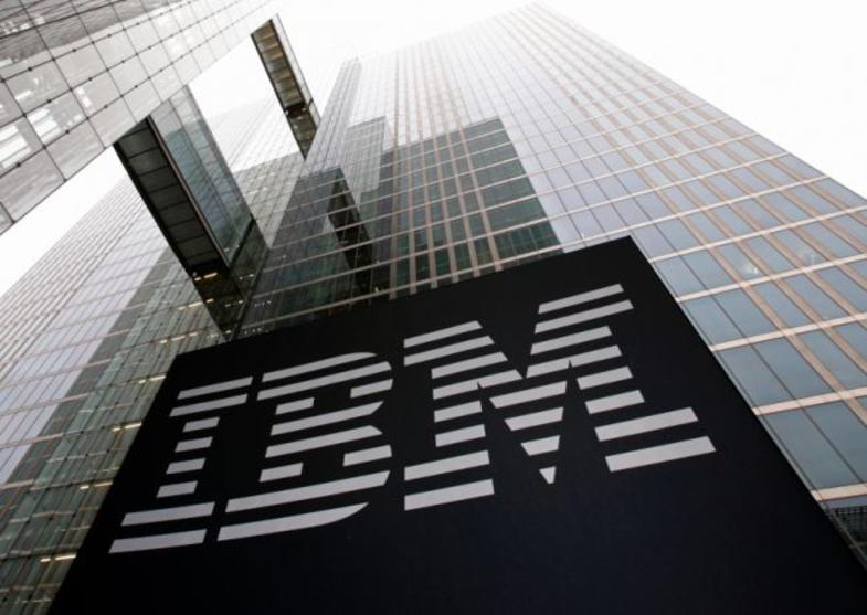 ايرادات شركة IBM الأميركية تتراجع بنسبة 2.5% 