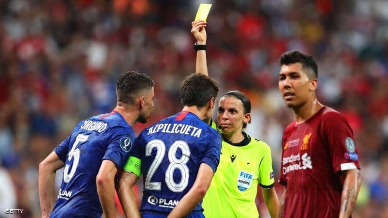 تعيين أول امرأة لتحكيم مباراة رجال في دوري أبطال أوروبا