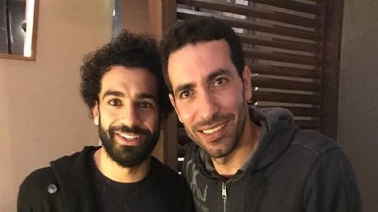 بعد حديثهما.. أبو تريكة يثير الجدل حول مستقبل صلاح