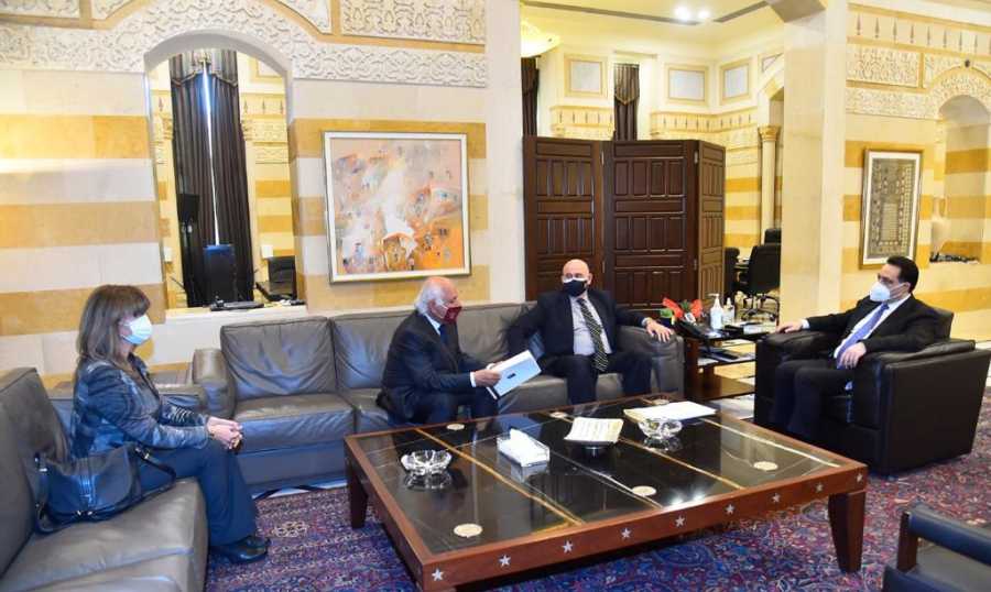 تصنيع لقاحات في لبنان بين دياب وحب الله وصناعيين