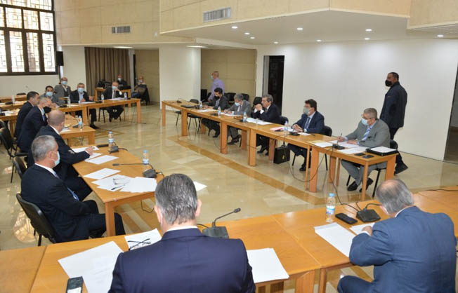 اللجان تقر سلفة 200 مليون دولار لكهرباء لبنان