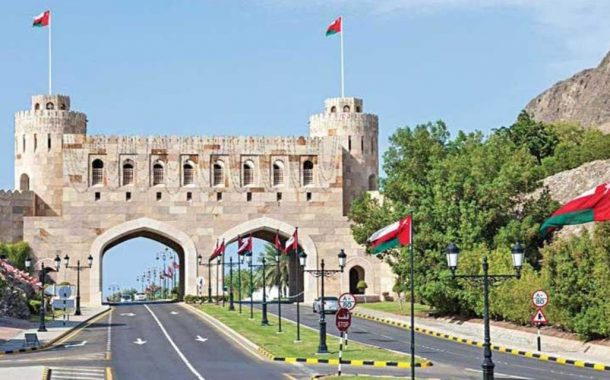عُمان تعتزم زيادة سعة تخزين النفط مع سعي دول الخليج لتجاوز مضيق هرمز