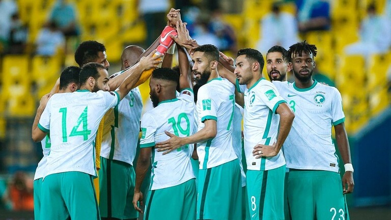 السعودية تقسو على أوزبكستان بثلاثية وتتأهل إلى التصفيات النهائية لمونديال قطر