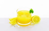 فوائد مشروب ماء الليمون خرافة أم حقيقة!