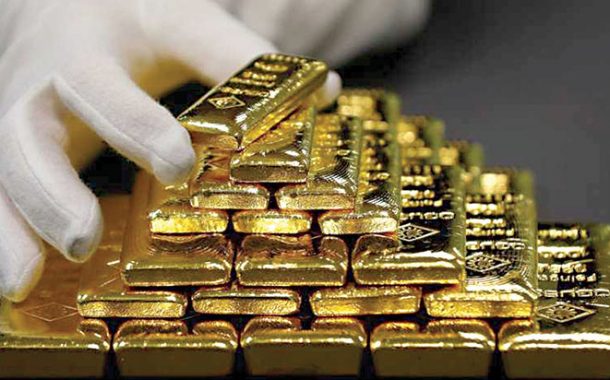 الذهب يتراجع بعد خطاب ترمب وسط غموض بشأن نهاية الحرب