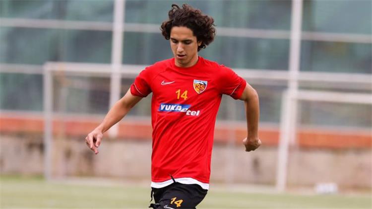 برشلونة للتعاقد مع احد ابرز النجوم في تركيا