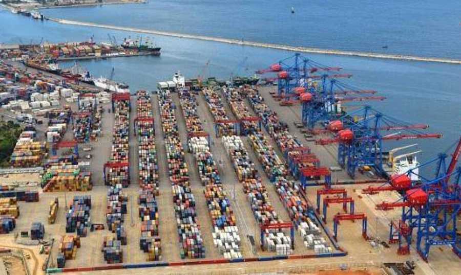 عيتاني: مرفأ بيروت يعمل بقدرة استيعابية كاملة