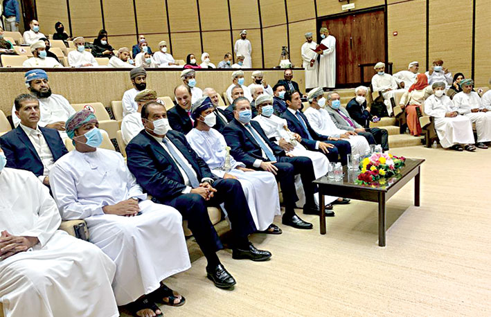 وفد اقتصادي برئاسة شقير يزور عُمان