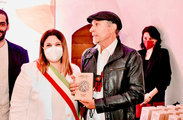 مروان نحلة ينال الجائزة الأولى عن اللوحة التشكيلية في معرض ايطالي وروجيه مكرزل الجائزة ال3 عن التصوير الفوتوغرافي