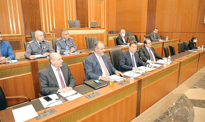 «المال» تقرّ تصفير الفوائد المصرفية على القروض الصناعية والسياحية والزراعية