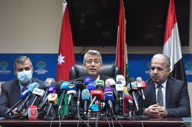 توقيع اتفاق استجرار الطاقة من الأردن عبر سوريا الى لبنان