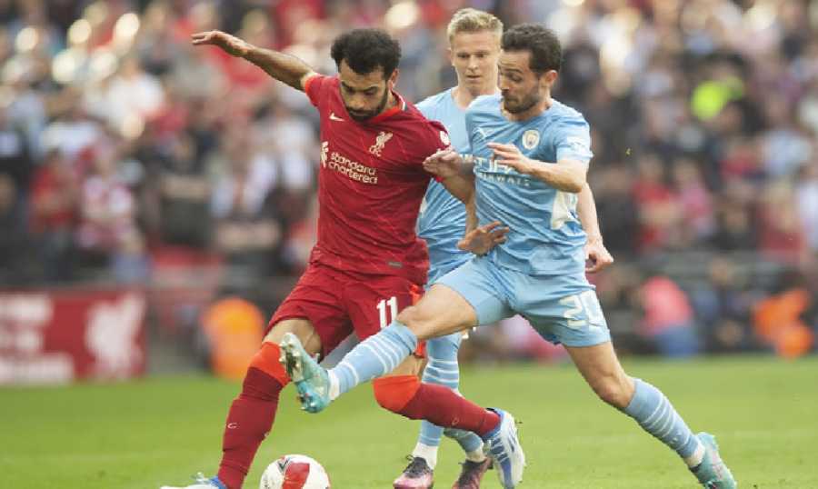 من سيحصد لقب الدوري الإنجليزي لكرة القدم؟
