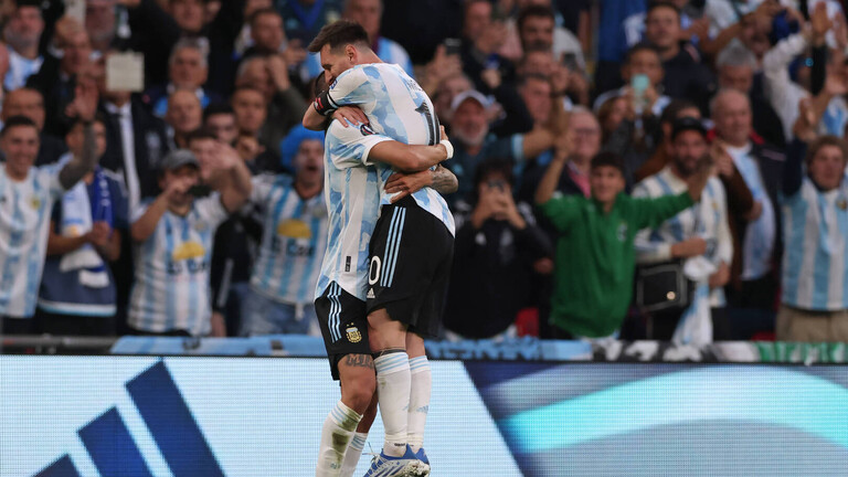ميسي يسجل خمسة أهداف ويقود الأرجنتين لاكتساح إستونيا... فيديو