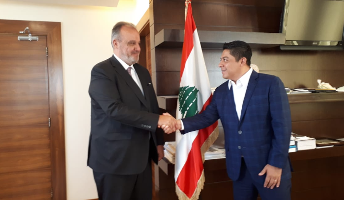 بوشكيان بحث وحاكم ولاية سان لويس المكسيكية في تطوير الاستثمارات المشتركة