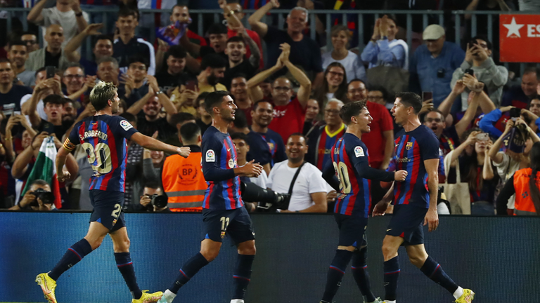 فوز كبير لبرشلونة على فياريال 3-0