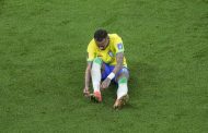 طبيب منتخب البرازيل يكشف طبيعة إصابة نيمار