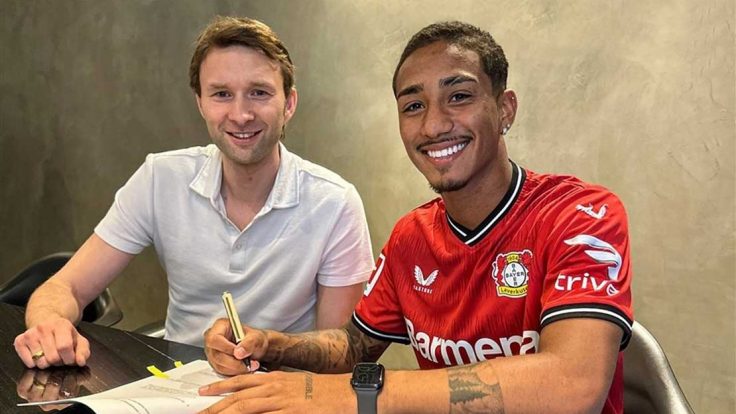ليفركوزن يضم المدافع البرازيلي أرثور