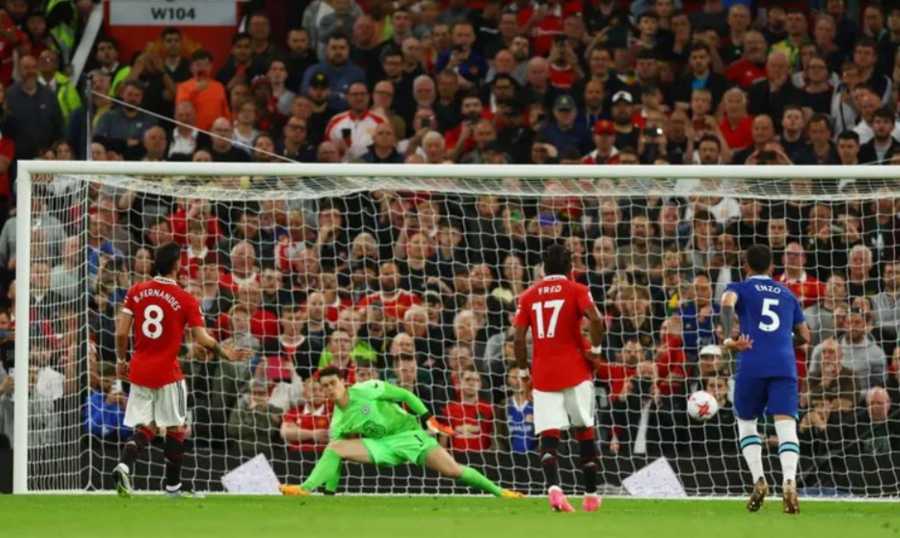 يونايتد يهزم تشيلسي ويرسل ليفربول إلى الدوري الأوروبي