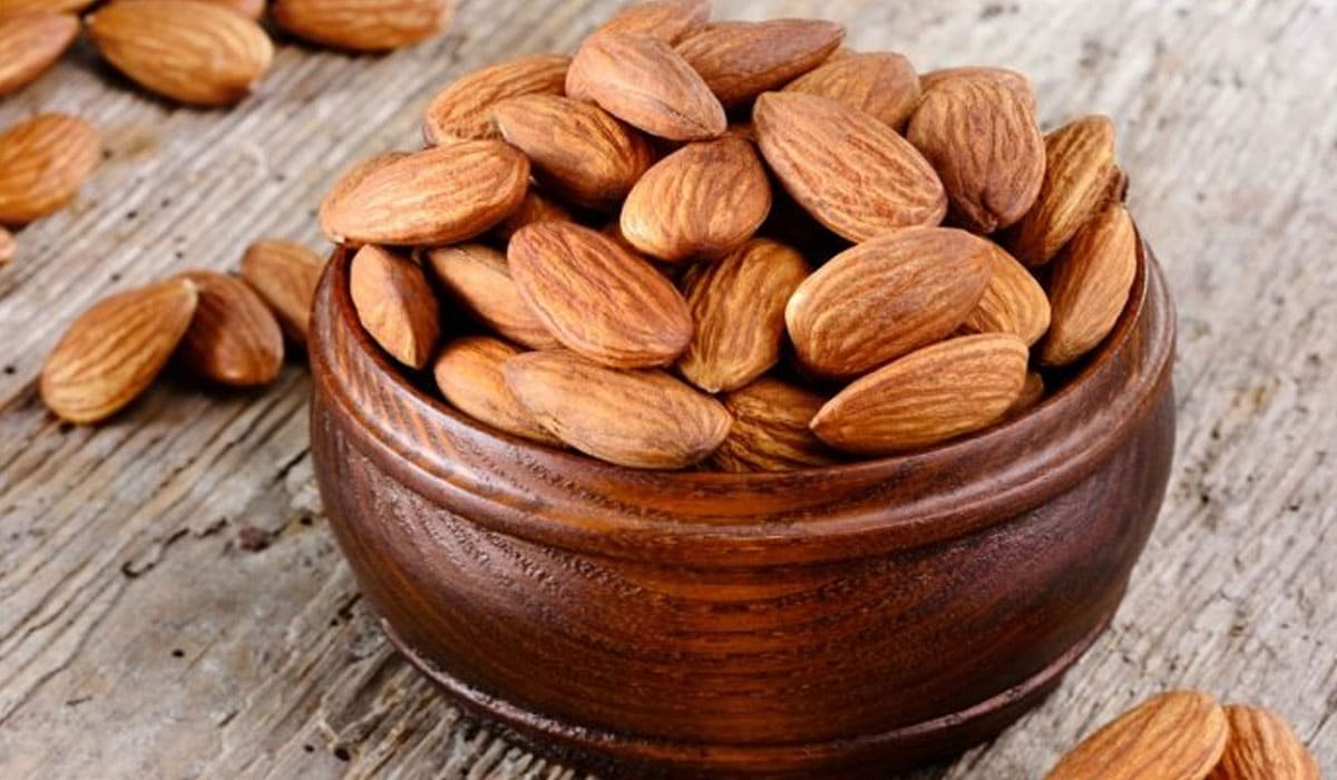 لهذه الأسباب واظب على تناول اللوز يوميا!