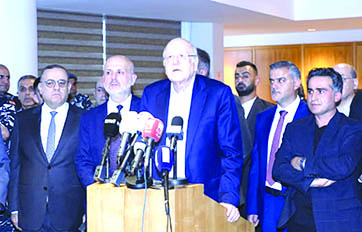 ميقاتي جال ووزراء في المطار: لبنان لا يمكن أن يكون ممراً أو مصدراً لأي عمل يضرّ به وبأشقائه العرب