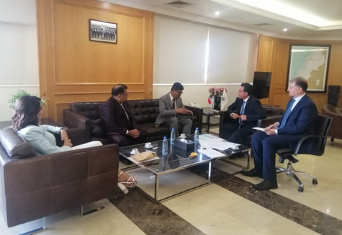 حمية يتابع تعزيز التعاون مع الهند في قطاعات تعنى بها الوزارة