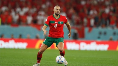 خمس إضافات سيقدمها سفيان امرابط لفريق مانشستر يونايتد
