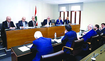 لجنة الأشغال باشرت الاستماع إلى المعنيين عن مناقصة تلزيم المطاعم في المطار
