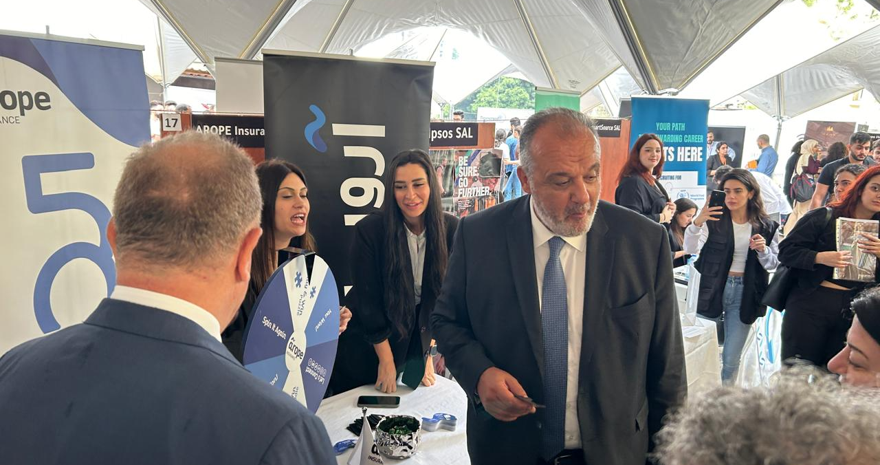 بوشكيان افتتح معرض المهن في AUST:  بالعلم والإيمان والروح الوطنية نحقّق هدفنا