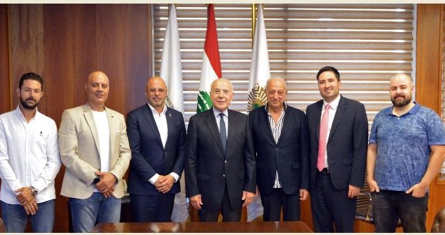 دبوسي بحث مع الزوقي في تعزيز العلاقات مع الغرفة اللبنانية ــ الأوسترالية