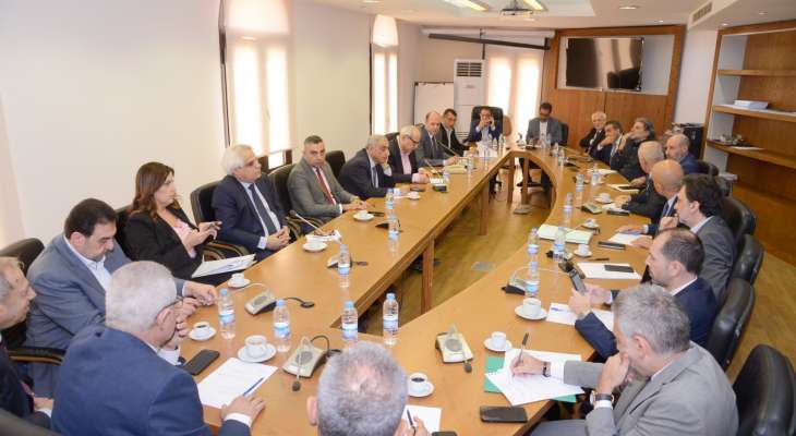 لجنة الاشغال بحثت في موضوع قانون البناء 