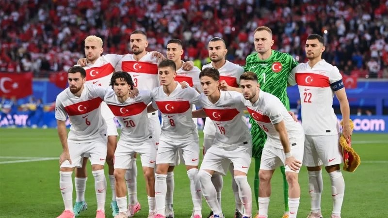 تركيا تحقق مفاجأة وتفوز على النمسا وتبلغ ربع النهائي