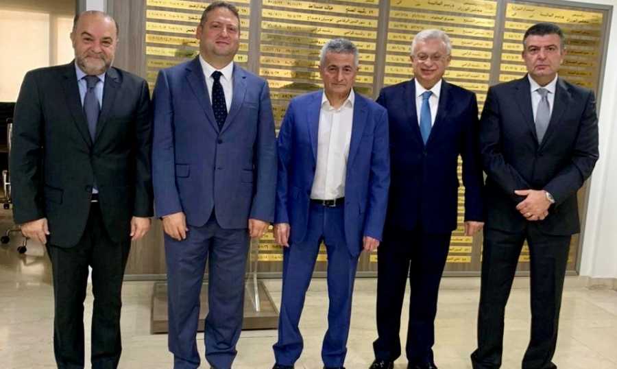 الخليل يتابع مع وفد تجمّع الشركات  سبل صمودها والحفاظ على العاملين فيها
