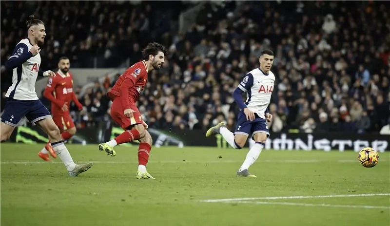 الدوري الانكليزي الممتاز لكرة القدم / ليفربول يكتسح توتنهام هوتسبيرز