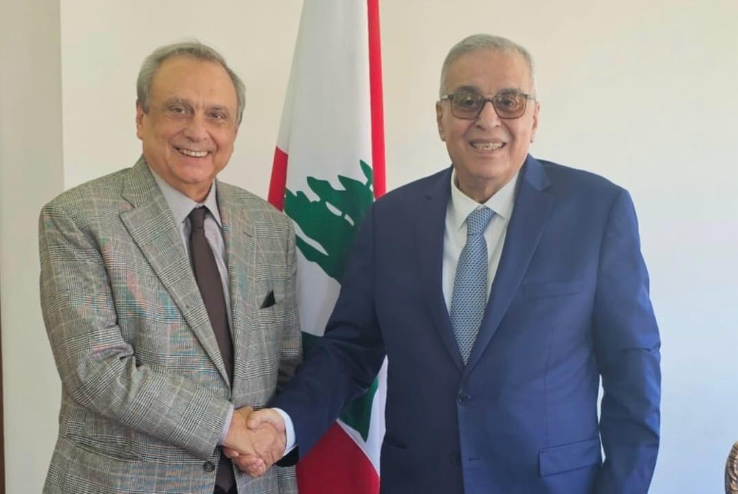 حبيب يتابع مع وزير الخارجية ملف الإسكان وشارع المصارف