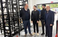 بوشكيان يجول في أوّل مصنع للروبوتات في لبنان