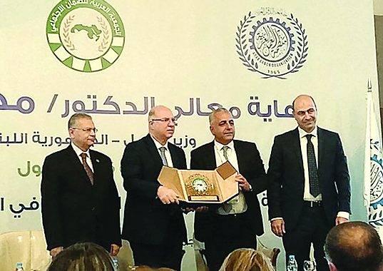 حيدر يفتتح ندوة الضمان وكركي يطالب بوضع استراتيجيات وطنيّة للانتقال إلى العمل المنظّم
