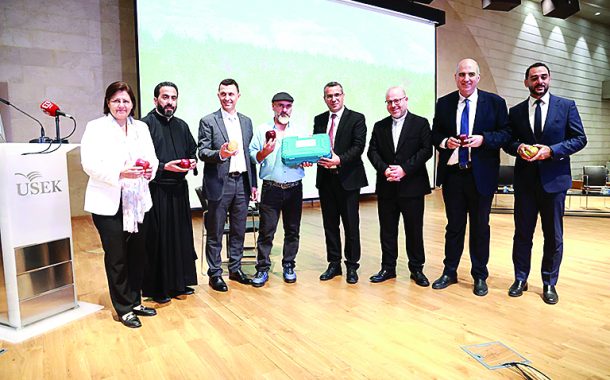 مؤتمر وطني للتفاح اللبناني في جامعة الروح القدس برعاية وزير الزراعة
