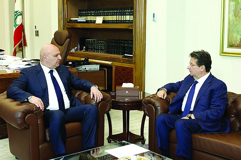 كنعان من بعبدا: إسترداد الودائع أساس الحلّ المالي والسيادي