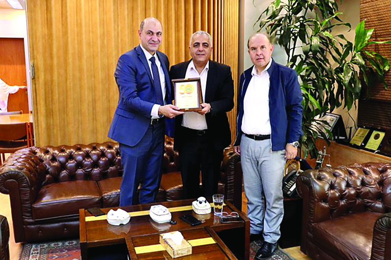 كركي مكرَّماً من المعهد العربي للتدريب والبحوث الإحصائيّة