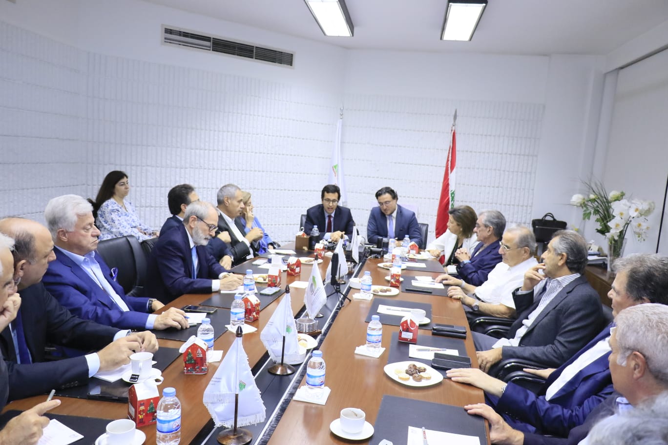 زمكحل: بعض السياسيين يهربون من التدقيق