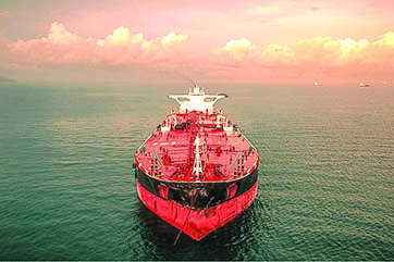 «الطاقة»: ترحيل الناقلة البحرية Mount mckinney لعدم مطابقتها المواصفات المستندة إلى 3 مقاييس