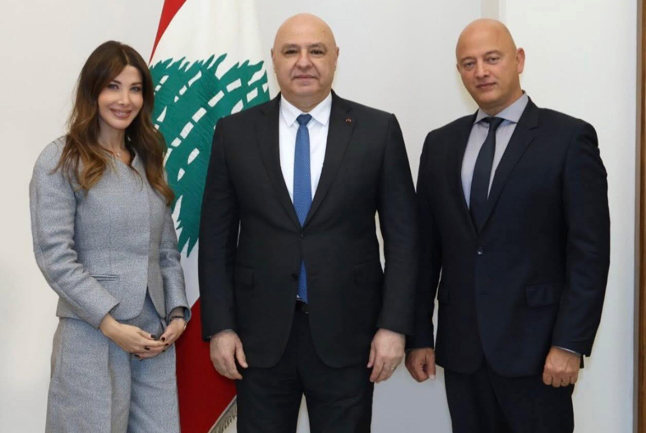 نانسي عجرم تزور مع زوجها رئيس الجمهورية