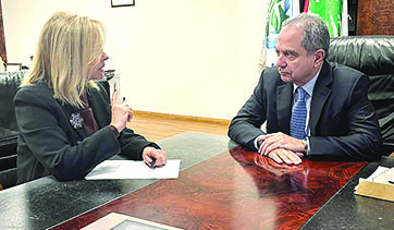 وزير الطاقة: أرقام صادمة عن الكهرباء... والعوائق سياسية الكهرباء المنتجة لا تكلف الدولة شيئاً للمرة الأولى