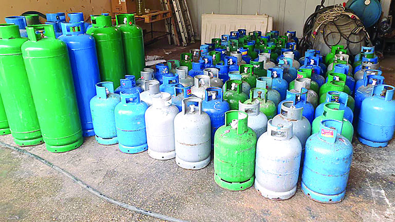 الفوضى تعمّ قطاع الغاز في لبنان وحاتم يكشف التفاصيل..